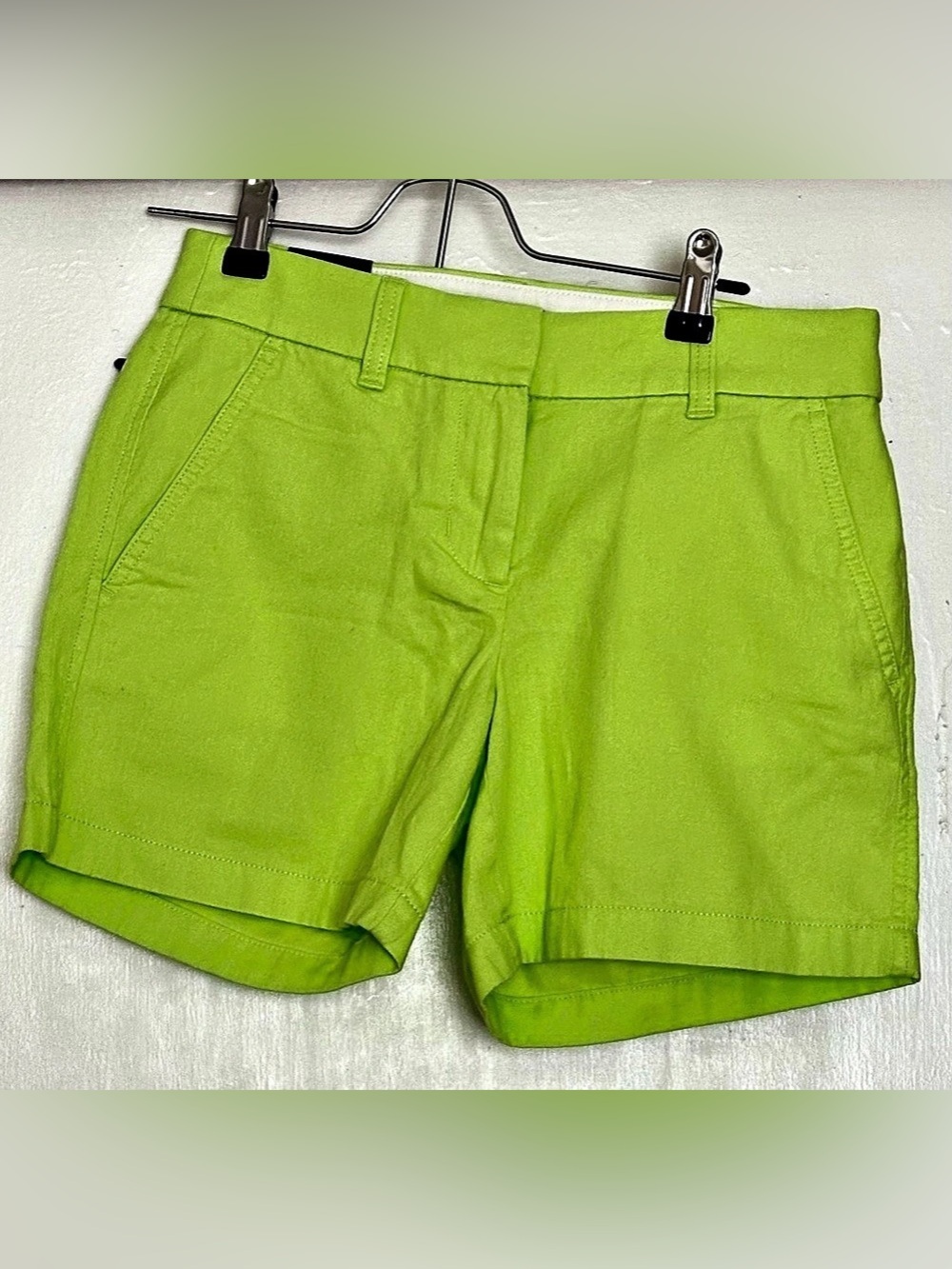 J.Crew Factory 5” Classic Chino Shorts Neon Green Size 00 NWT